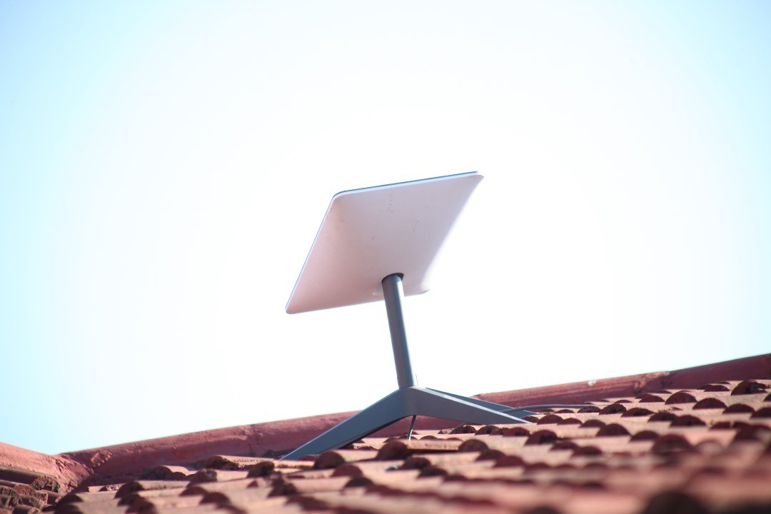 Mounted Starlink dish